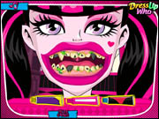 Draculaura Bad Teeth